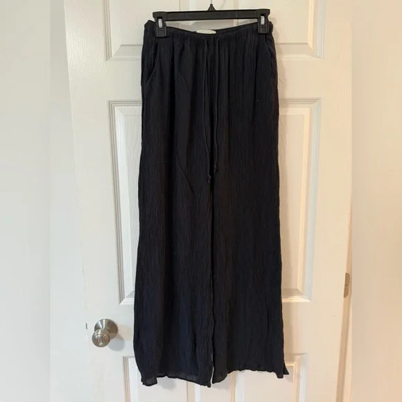 Abercrombie & Fitch Black Crinkle Pull on Baggy Pants - Picture 5 of 5